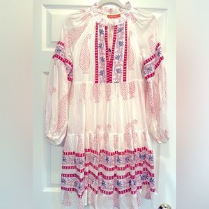 Women’s Oliphant Balloon sleeve short dress.